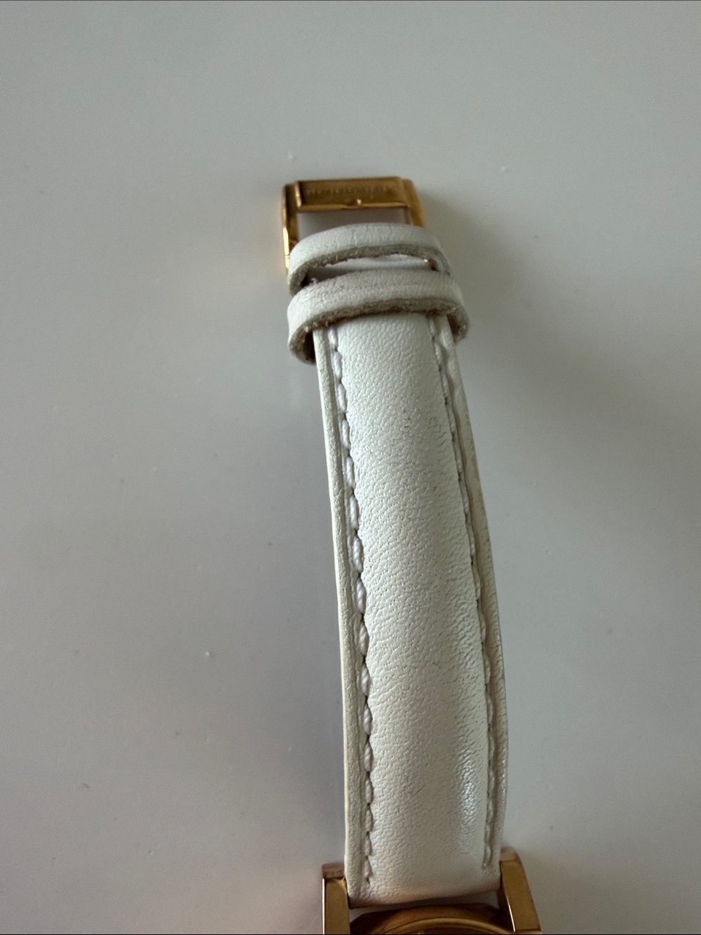 Burberry White Leather Strap Gold-Tone Sapphire Crystal Round Watch - Picture 4 of 6